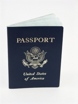 http://fraudo.com/wp-content/uploads/2008/06/us-passport1.jpg